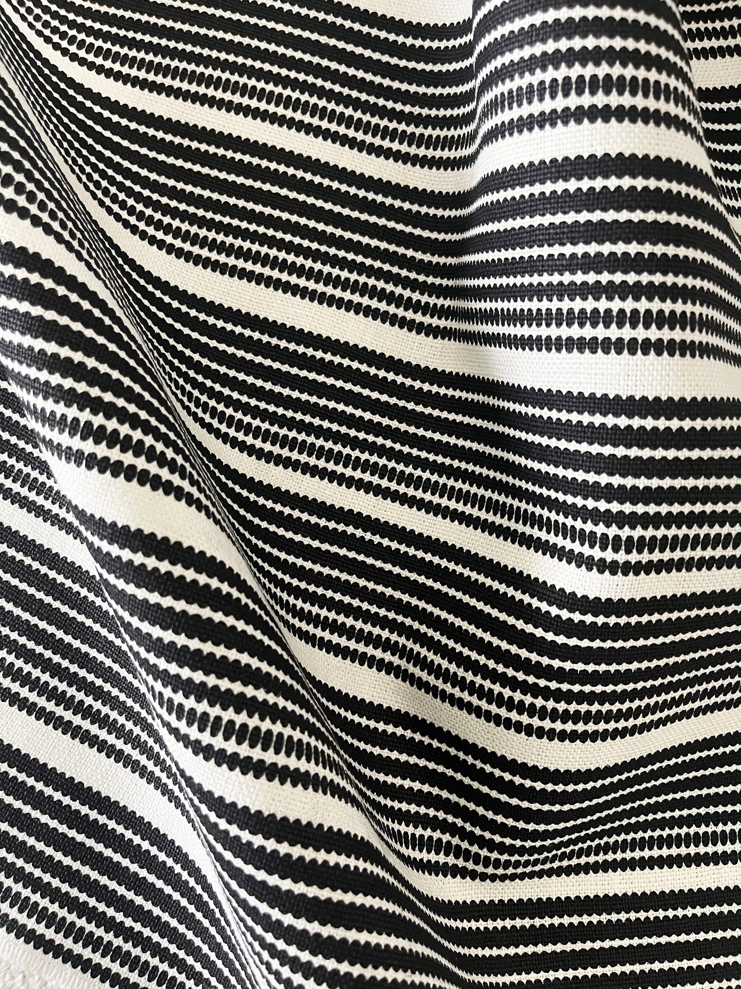 PEBBLE STRIPE - OYSTER - BLACK (END OF ROLL)