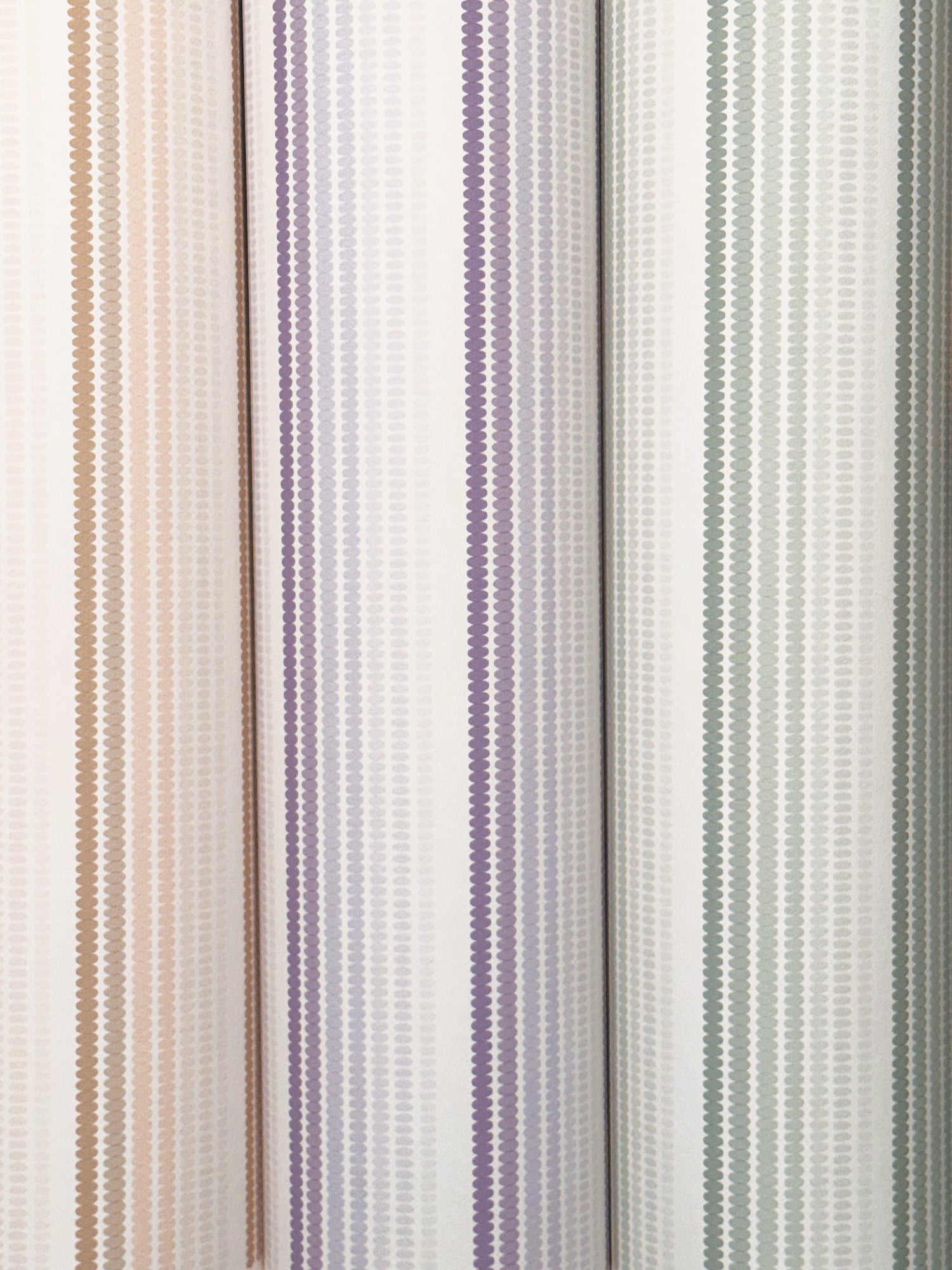 PEBBLE STRIPE WALLPAPER_EMERALD_MOSS image 2