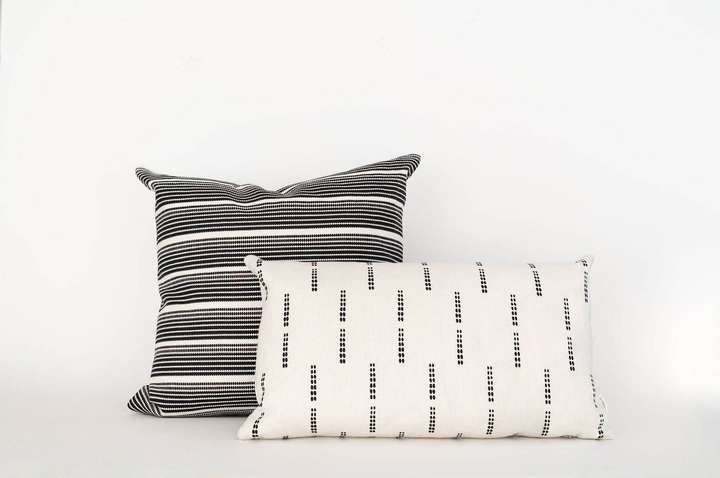 PEBBLE STRIPE  PILLOW image 3